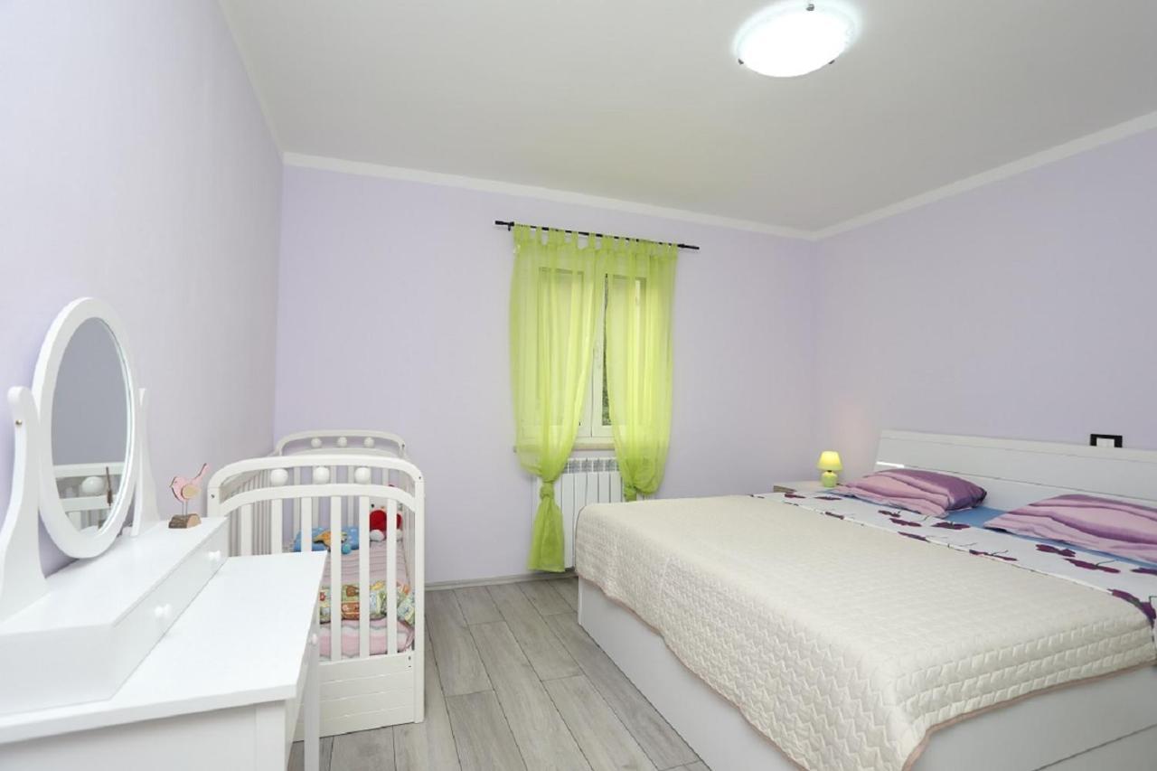 Victory Ravni Apartment Bagian luar foto