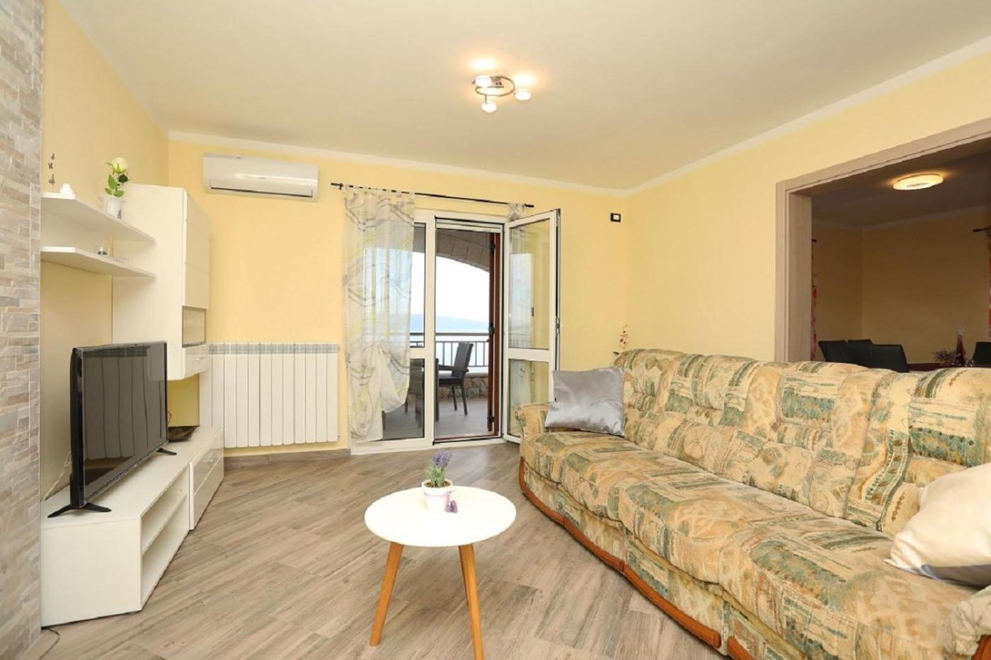 Victory Ravni Apartment Ruang foto