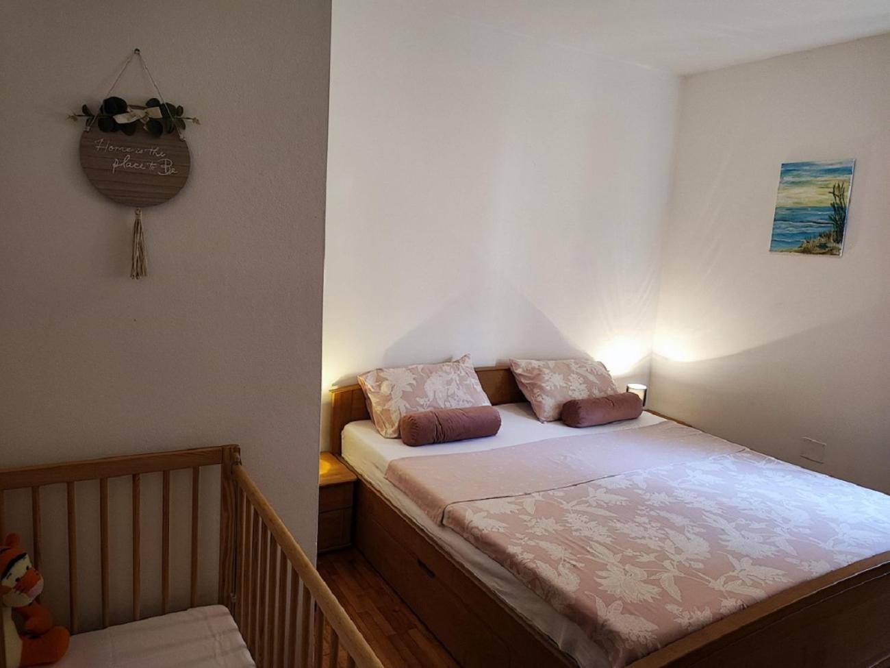 Victory Ravni Apartment Bagian luar foto
