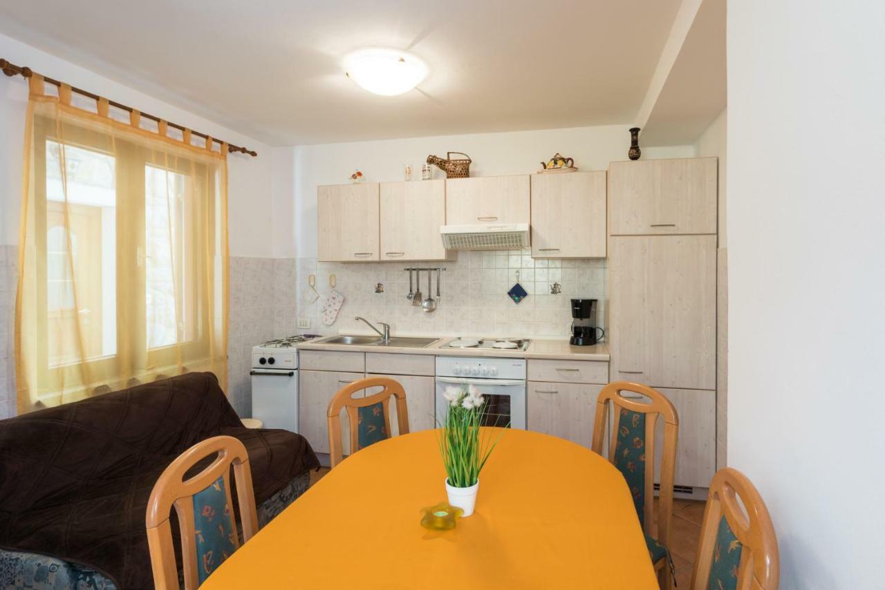 Victory Ravni Apartment Bagian luar foto